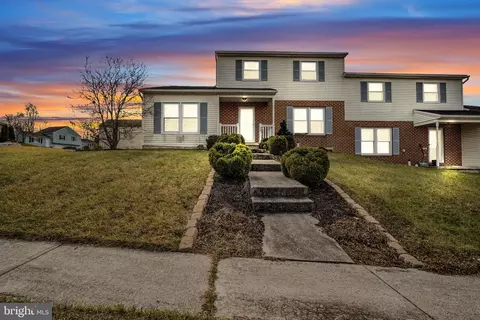 20 Mary Dr, Dillsburg, PA 17019