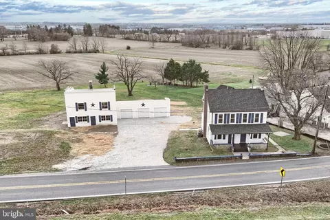 6868 E Moulstown Rd E, Hanover, PA 17331 photo 4