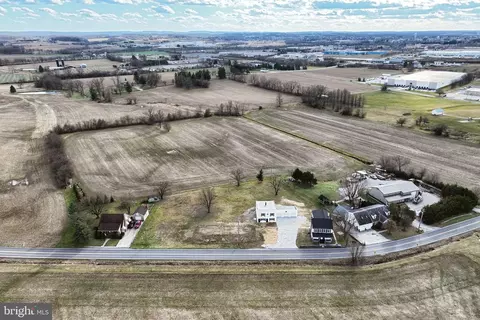 6868 E Moulstown Rd E, Hanover, PA 17331 photo 5