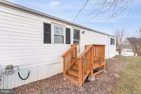 28 Willow Tree Ln, Dover, PA 17315 photo 23