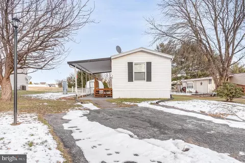 28 Willow Tree Ln, Dover, PA 17315 photo 5