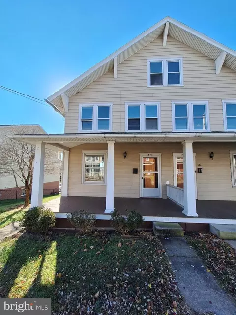 372 W Main St, Dallastown, PA 17313