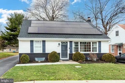 330 N Main St, Spring Grove, PA 17362