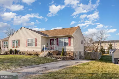 130 Ruel Ave, Hanover, PA 17331