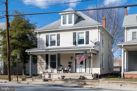 840 York St, Hanover, PA 17331