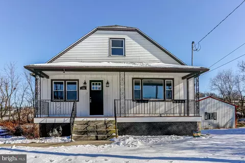 156 Brookside Ave, Hanover, PA 17331