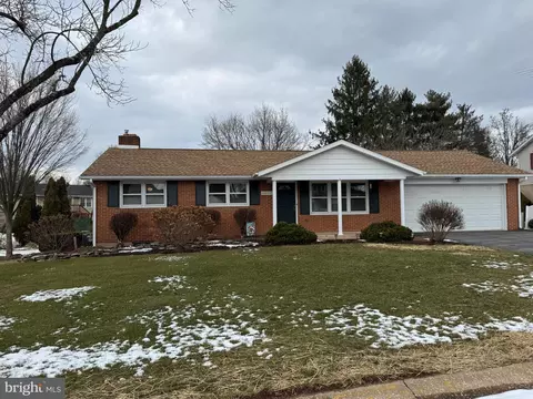 3011 Bedford Pl, York, PA 17408