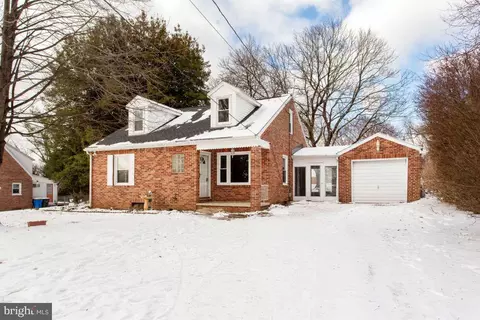 1818 N Eberts Ln, York, PA 17406