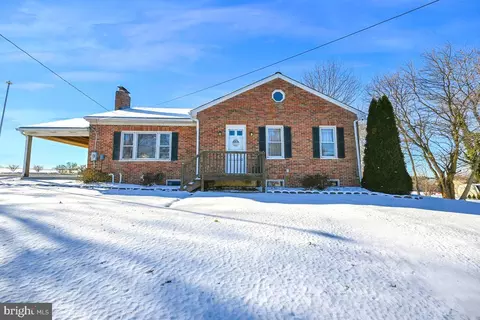 111 Black Rock Rd, Hanover, PA 17331