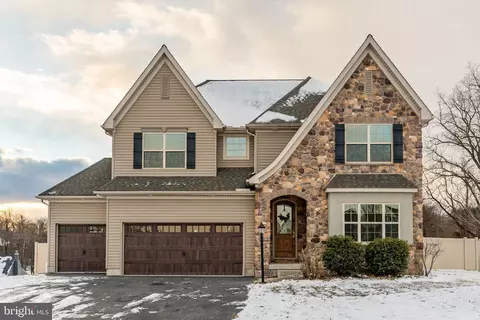 260 Spring Meadows Rd, Manchester, PA 17345