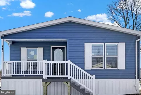 115 Gateshead Dr, Stewartstown, PA 17363