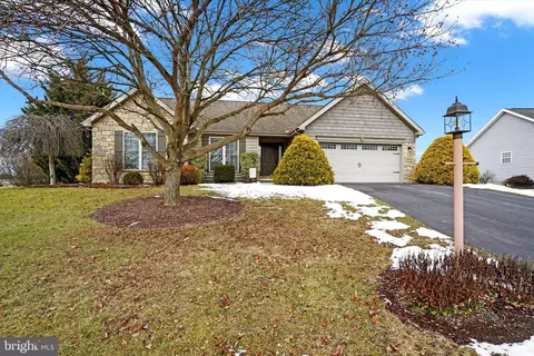 1241 Shadowbrooke Dr, Dover, PA 17315