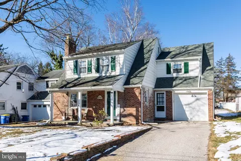 409 Hillcrest Rd, York, PA 17403