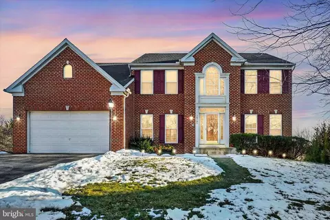 16701 Grant Ct, Shrewsbury, PA 17361