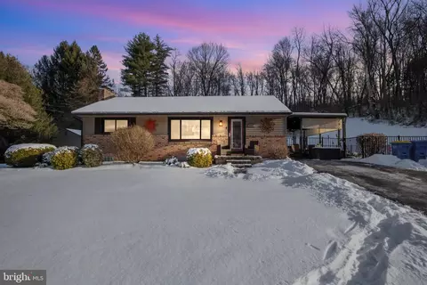 2643 Fissels Church Rd, Glen Rock, PA 17327