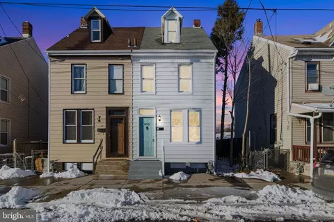 869 E Poplar St, York, PA 17403