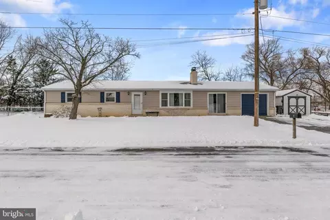 9 Shennys Dr, York, PA 17408