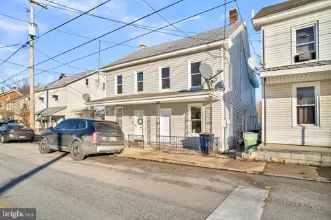 91 S Front St, York Haven, PA 17370