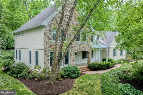 1745 Wyndham Dr, York, PA 17403