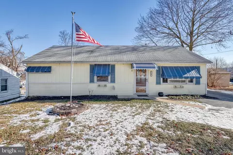 319 Overbrook Dr, York, PA 17404