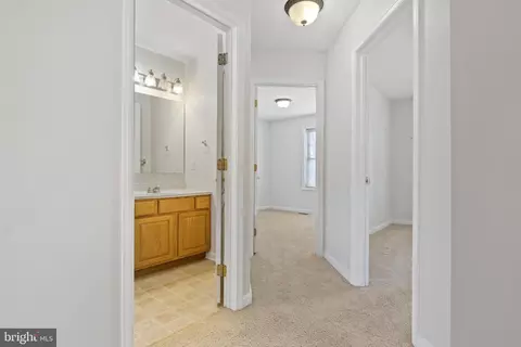 Entry Way - 681 E Walnut St, Hanover, PA 17331 photo 8 of 8
