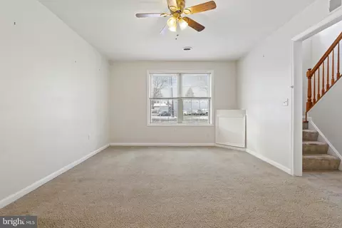 Living - 681 E Walnut St, Hanover, PA 17331 photo 2 of 2