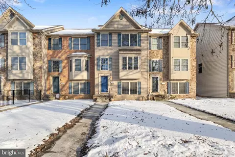 681 E Walnut St, Hanover, PA 17331