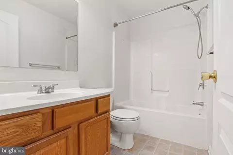 Bath - 681 E Walnut St, Hanover, PA 17331 photo 1 of 2