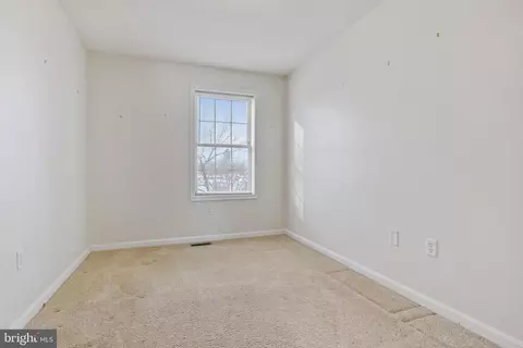 Bedroom - 681 E Walnut St, Hanover, PA 17331 photo 3 of 4