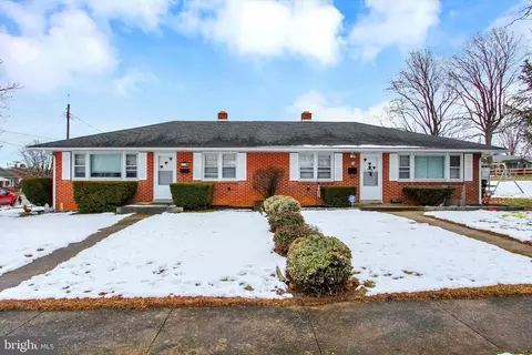 35 37 Lee St, Hanover, PA 17331