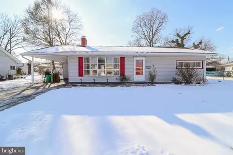 1326 Dartmouth Rd, York, PA 17404