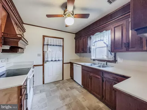 Kitchen - 5 Carson Ave, Hanover, PA 17331 photo 1 of 4
