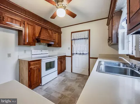 Kitchen - 5 Carson Ave, Hanover, PA 17331 photo 2 of 4