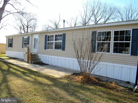 517 Pine Dr, York, PA 17406