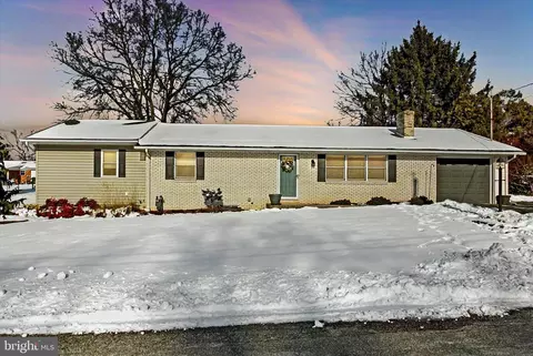 125 Clarkson Dr, York, PA 17403