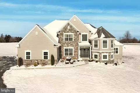 126 Chateau Cir, Wrightsville, PA 17368