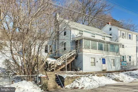 16 Junior St, Glen Rock, PA 17327