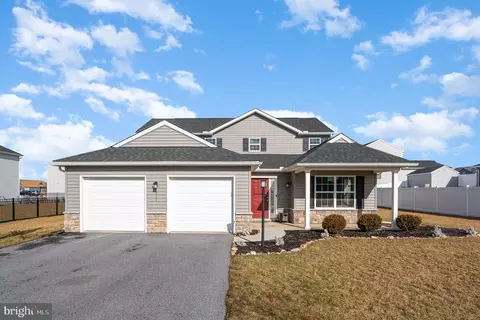411 Dover Dr, Dillsburg, PA 17019