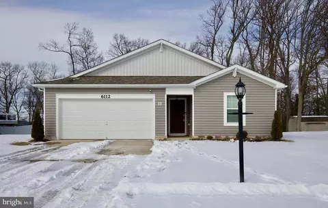 6112 Deborah Dr, Spring Grove, PA 17362