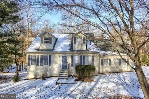 310 Cartref Rd, Etters, PA 17319