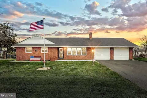 4175 Board Rd, Manchester, PA 17345