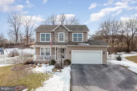 253 N Alpine Dr, York, PA 17408