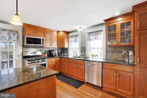 Kitchen - 370 E Market, York, PA 17406 photo 2 of 2