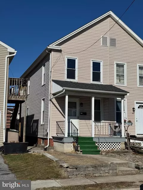 427 Pine St, Hanover, PA 17331