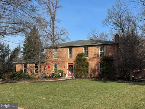 3140 Round Hill Rd, York, PA 17402
