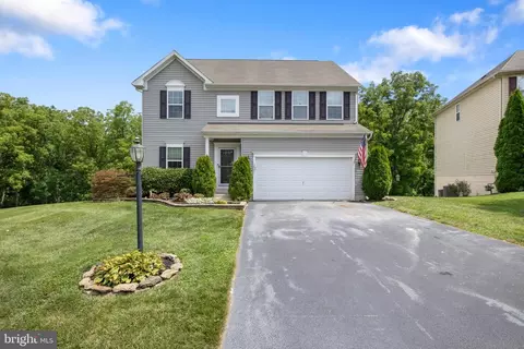 2501 Codorus Ln, Spring Grove, PA 17362