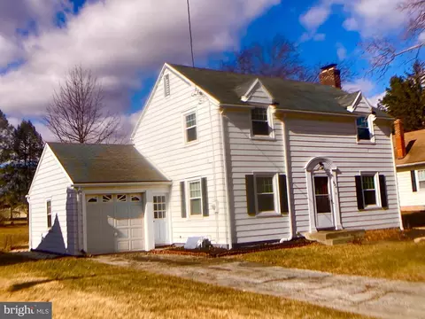 224 S Main St, Manchester, PA 17345