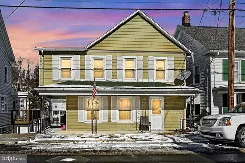 52 E Main St, Windsor, PA 17366 photo 1