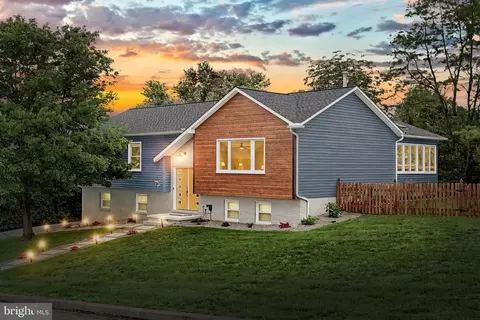 38 Hillside Ter, Glen Rock, PA 17327