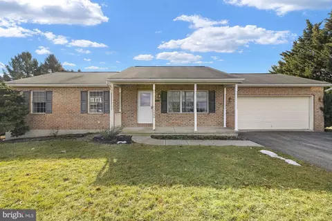 5046 Short Rd, Spring Grove, PA 17362